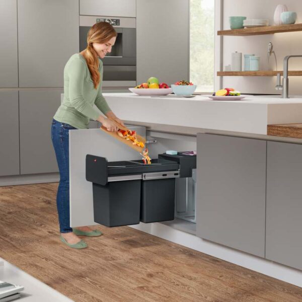 Kosz na śmieci szafkowy wysuwany ECOLINE DESIGN 2x 14l kuchnia wizualizacja